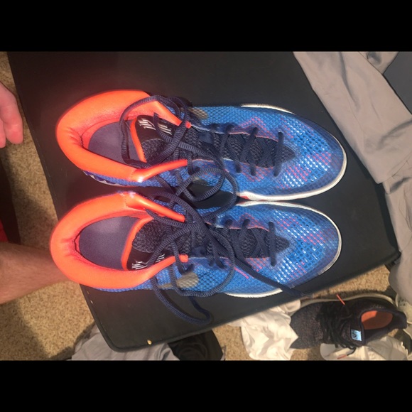 Nike Kyrie 1s “USA” - Picture 3 of 7